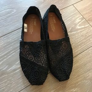 Toms classic crochet flat size 7 like new